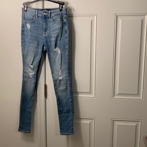 Hollister high-rise super skinny jeans Open to offers and trade!